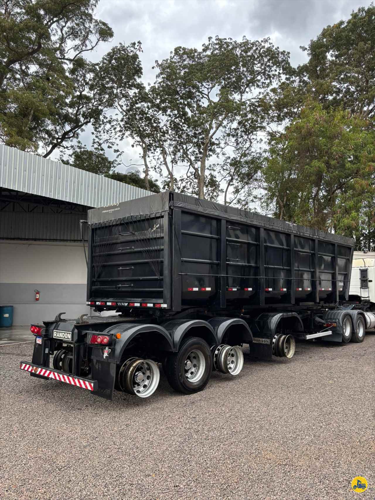 CARRETA SEMI-REBOQUE BASCULANTE Gil Caminhões ARARAQUARA SÃO PAULO SP